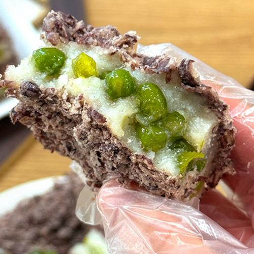 [광천떡] 30년 전통 홍성찹쌀 완두콩 통팥시루떡 1.5kg